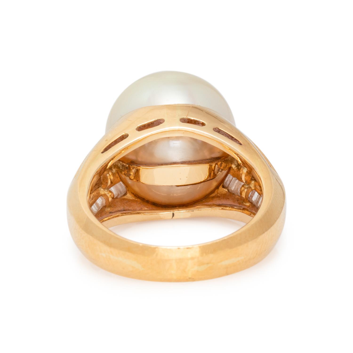 YELLOW GOLD, CULTURED SOUTH SEA PEARL AND DIAMOND RING