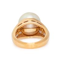 YELLOW GOLD, CULTURED SOUTH SEA PEARL AND DIAMOND RING