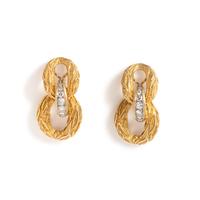 YELLOW GOLD AND DIAMOND EARCLIPS