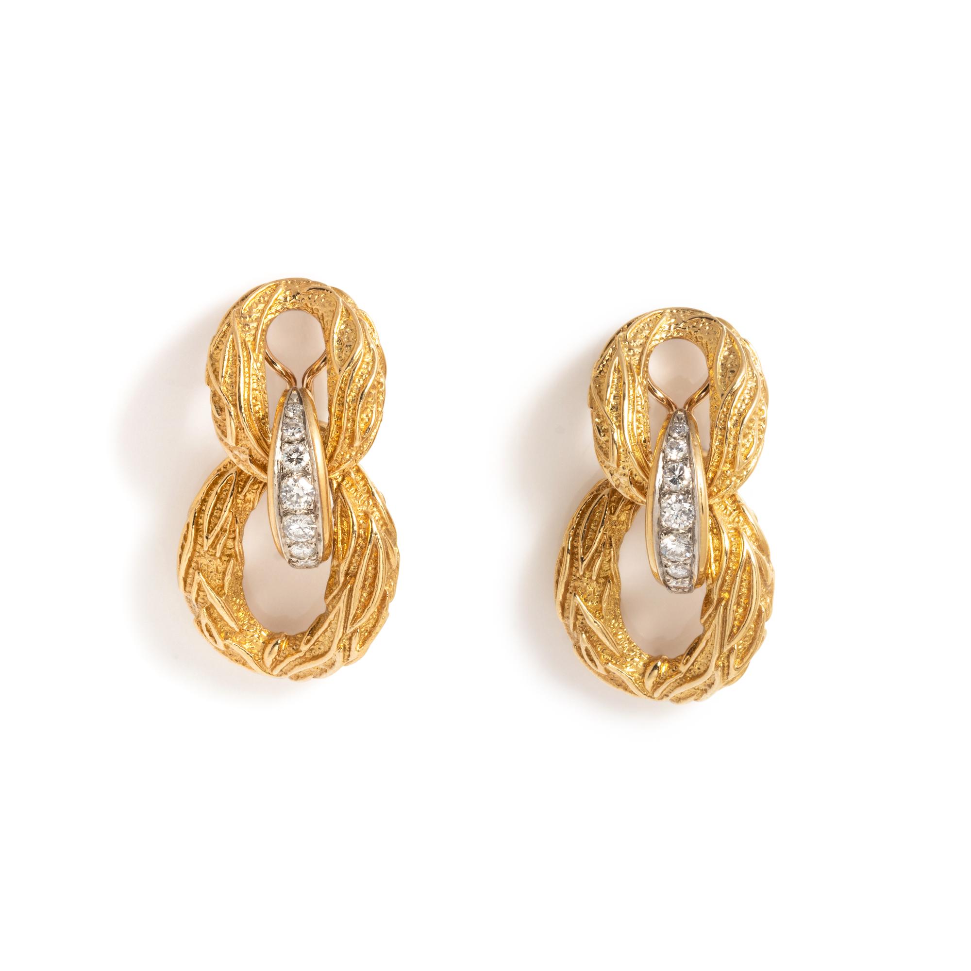 YELLOW GOLD AND DIAMOND EARCLIPS