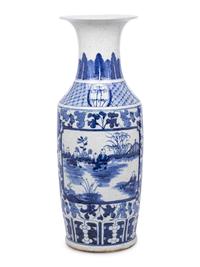 A Chinese Export Blue and White Porcelain Baluster Vase