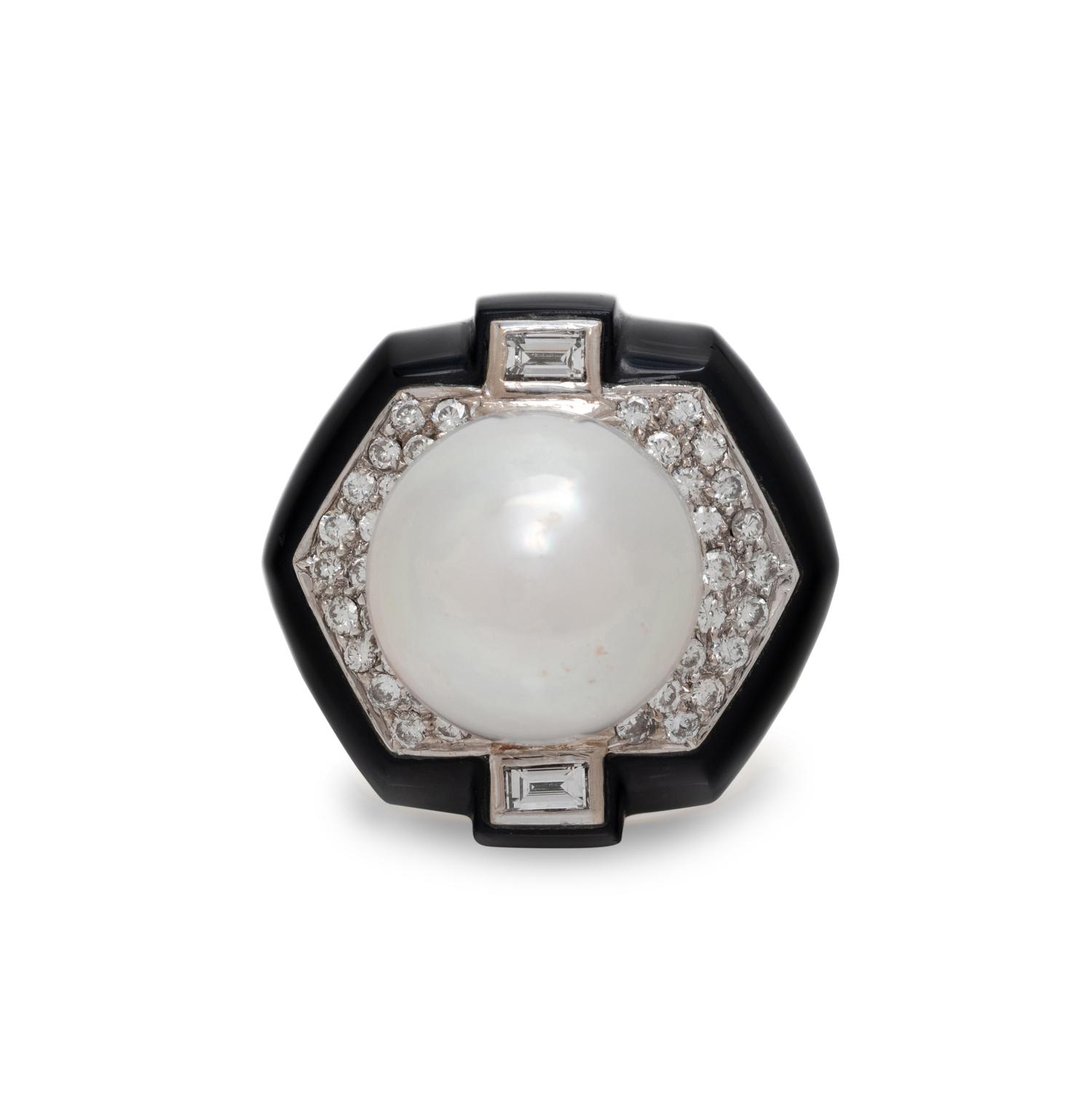 CULTURED SOUTH SEA PEARL, DIAMOND AND ONYX RING