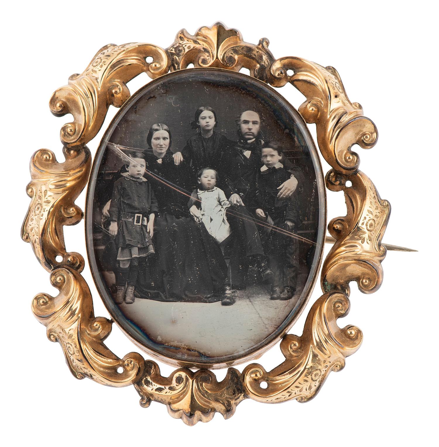 [EARLY PHOTOGRAPHY]. 3 pieces of Daguerreian jewelry.