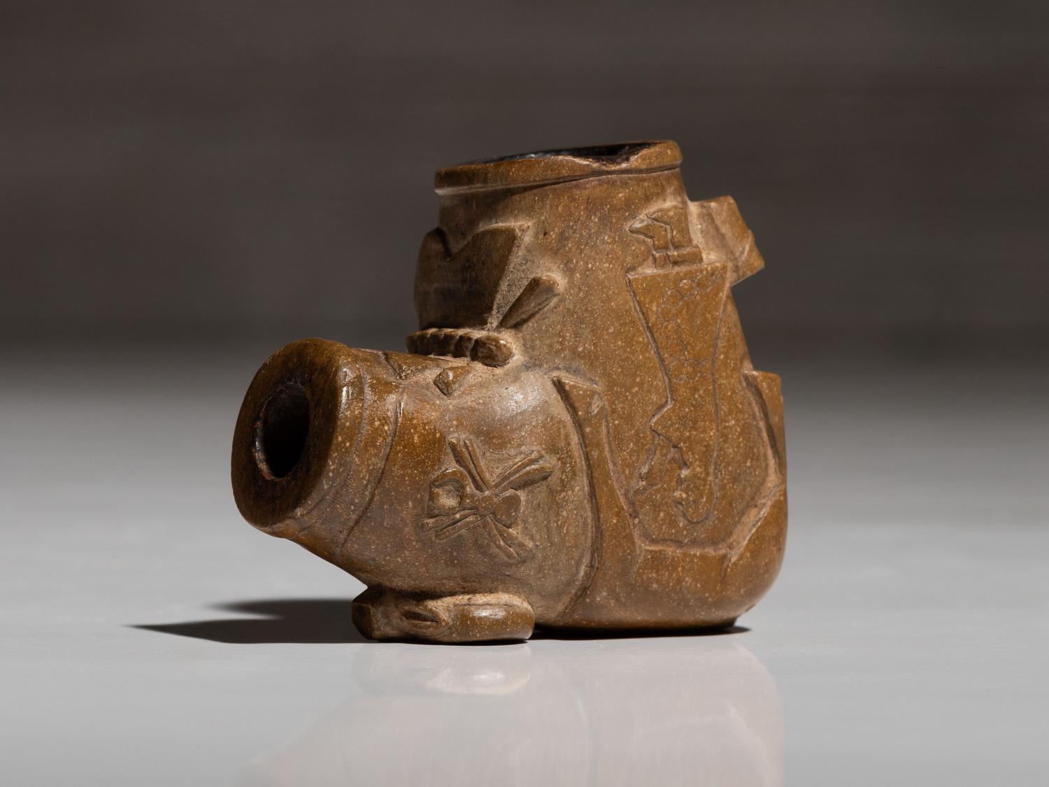 Sioux Claystone Effigy Pipe Bowl