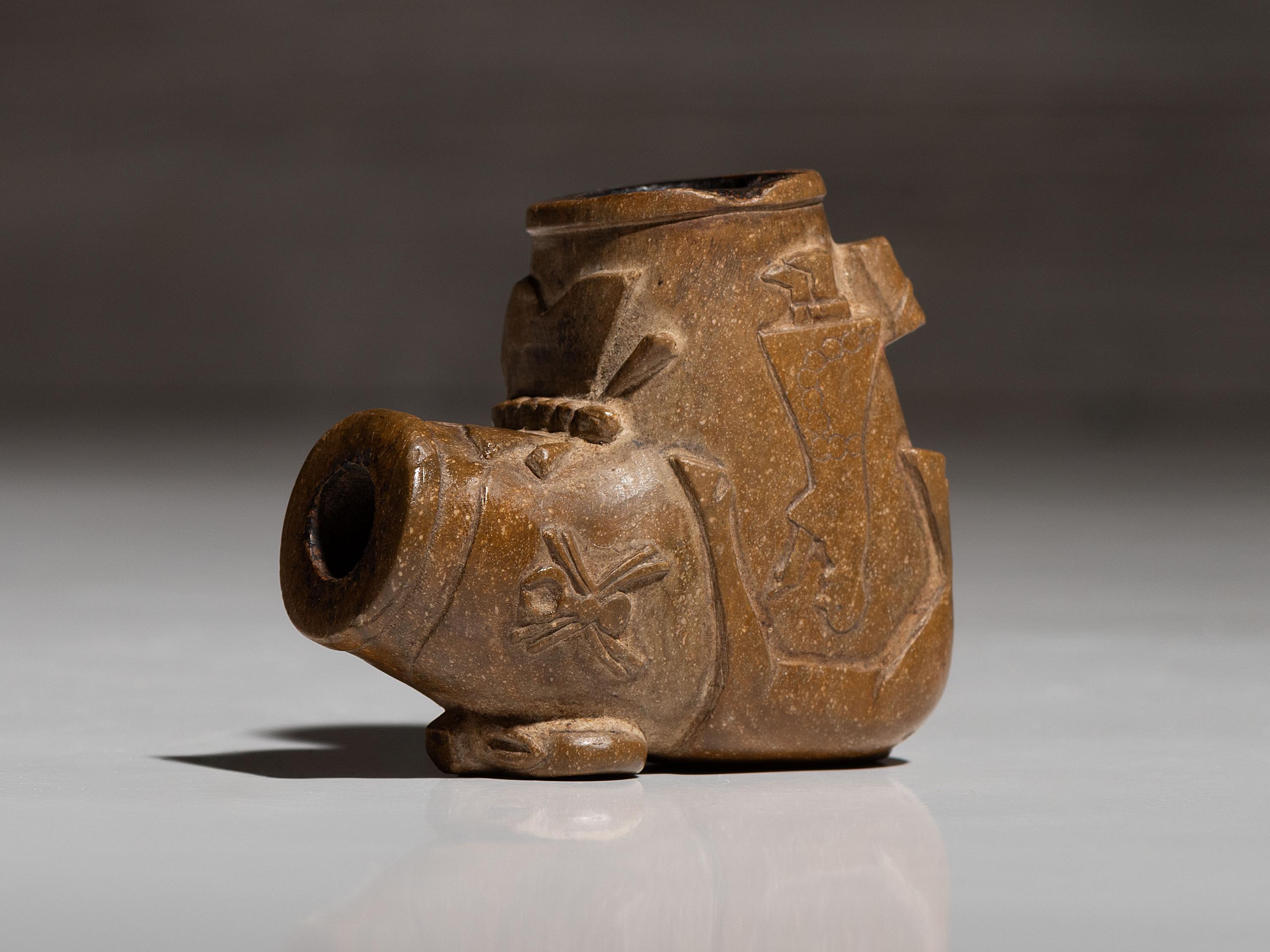 Sioux Claystone Effigy Pipe Bowl
