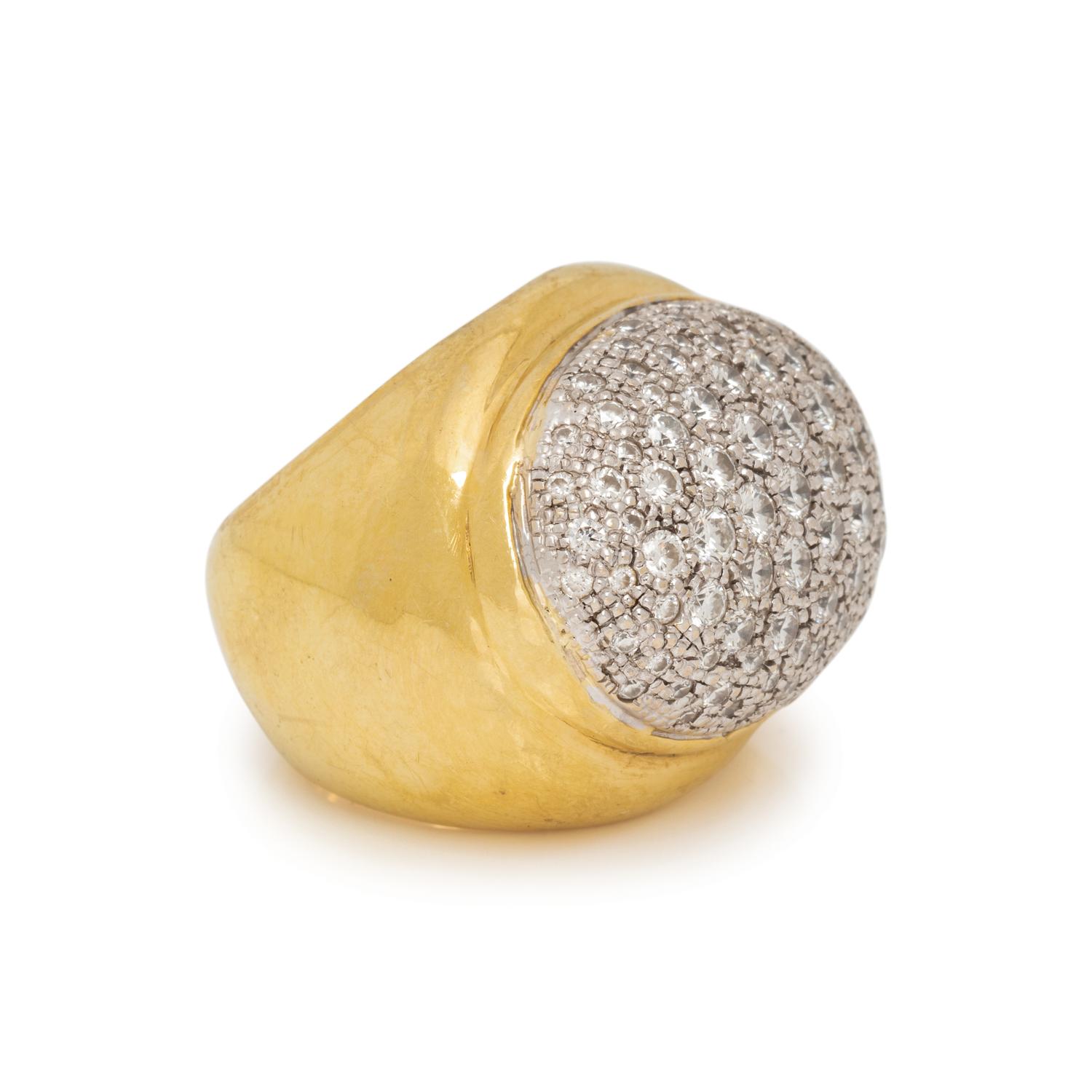YELLOW GOLD AND DIAMOND RING