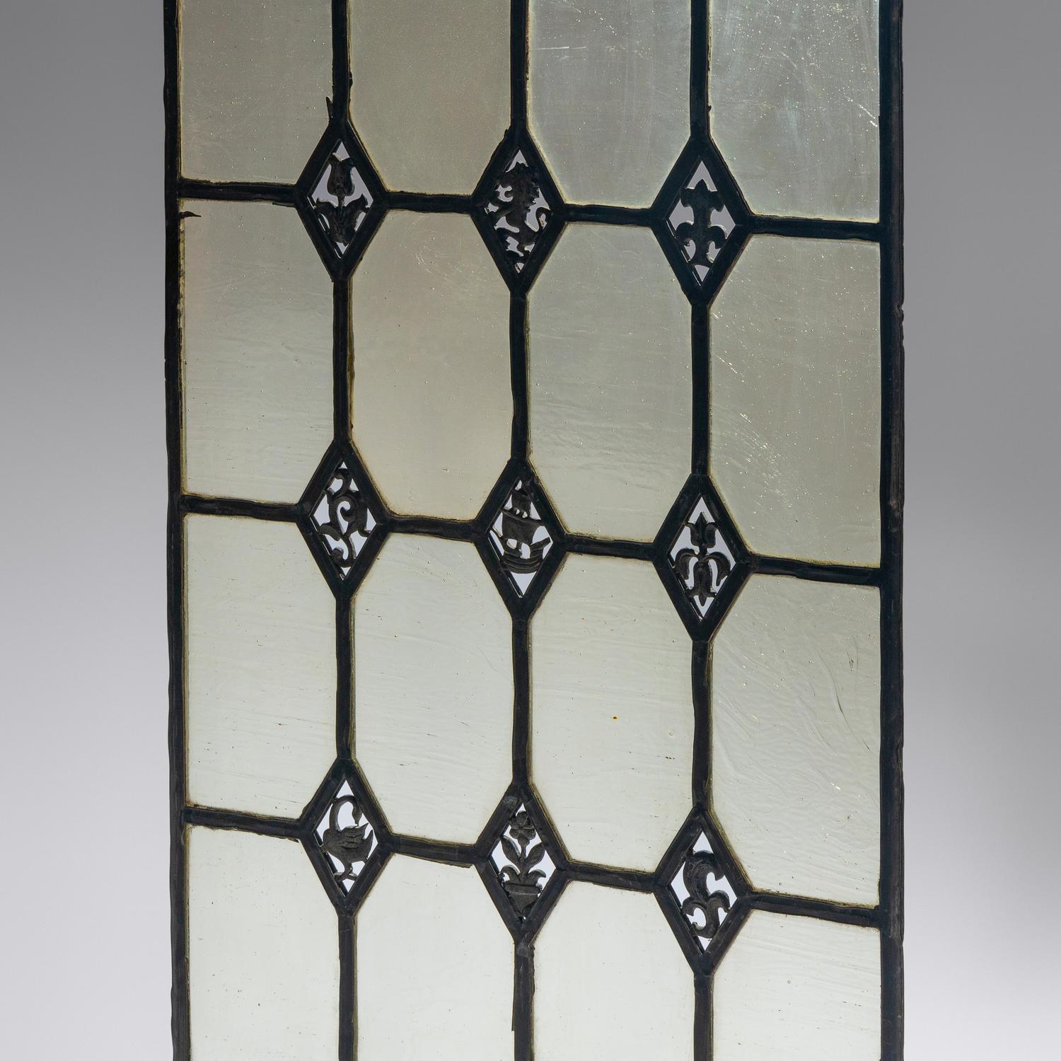 Paned window with diamond motif