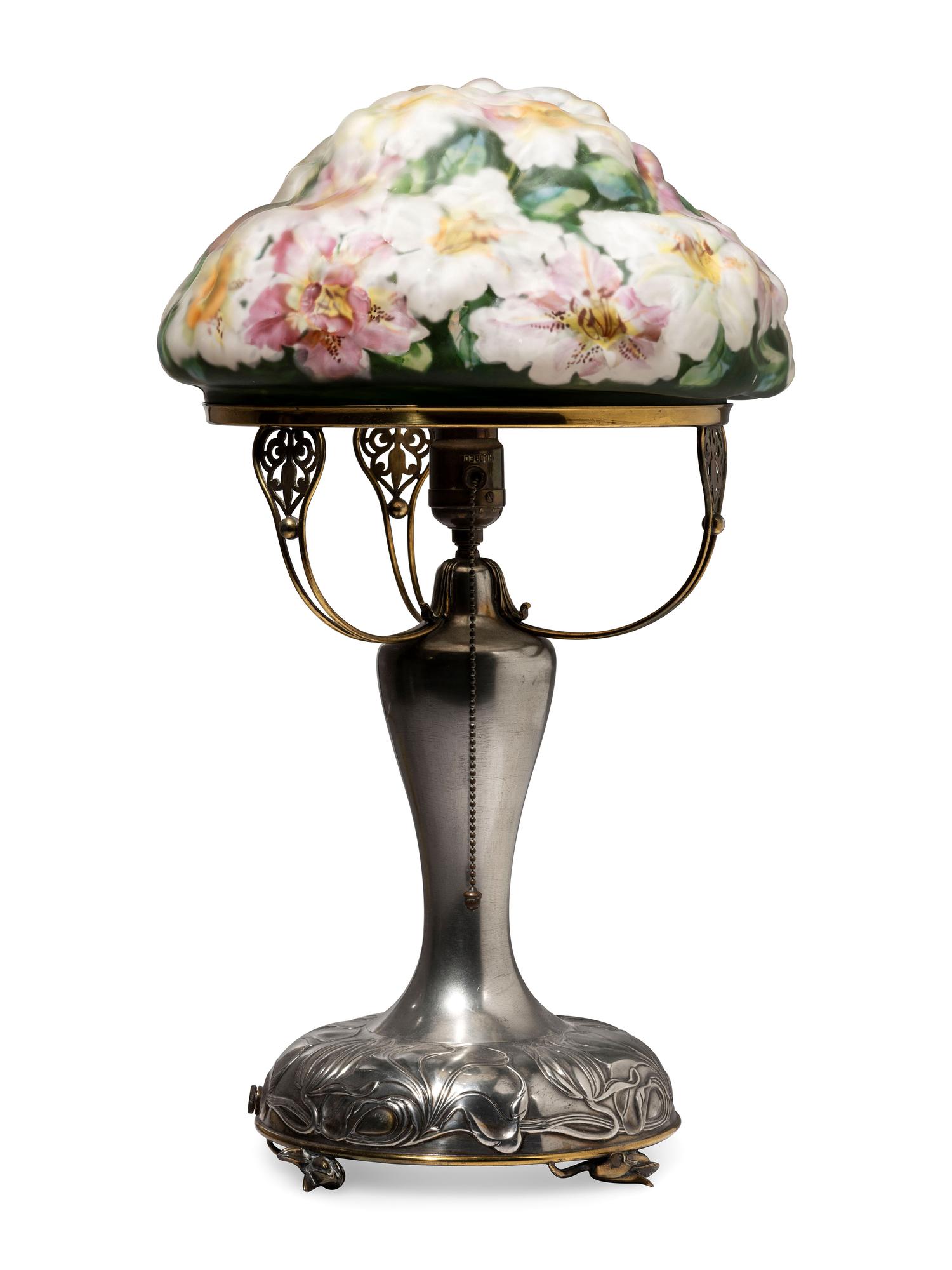 A Pairpoint Reverse-Painted Glass Puffy 'Lily' Table Lamp