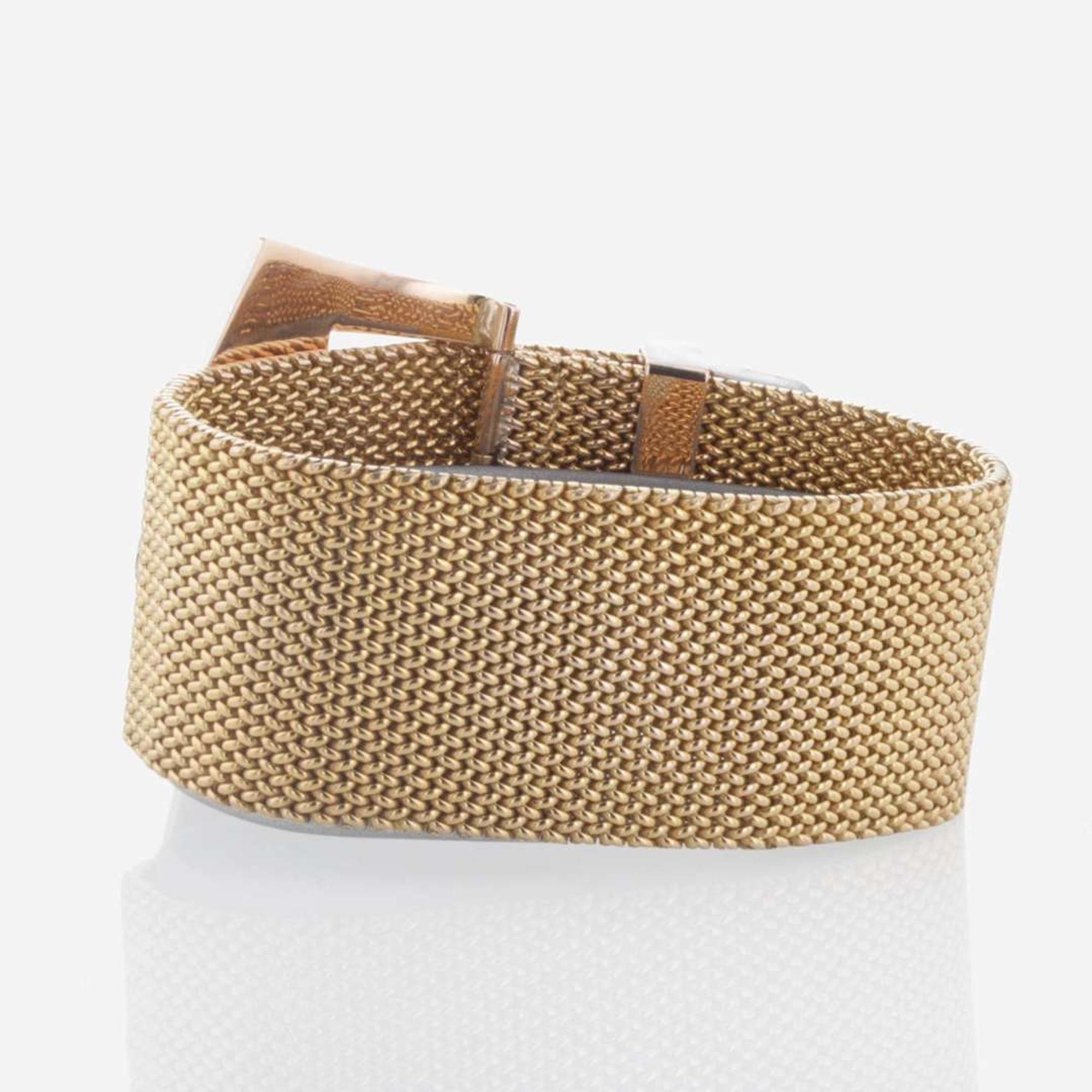 An 18K Gold Roberto Coin Belt Bracelet