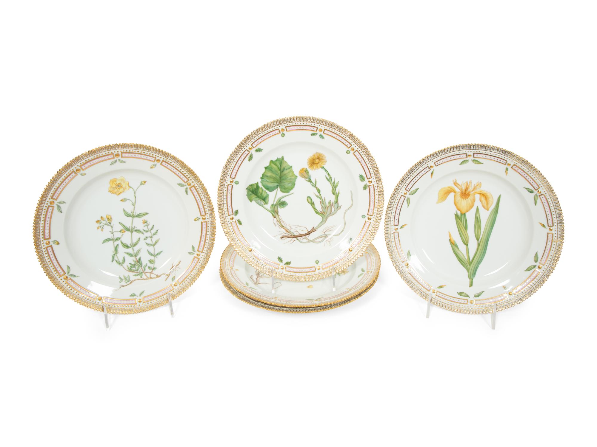 Thirteen Royal Copenhagen Flora Danica Porcelain Dinner Plates