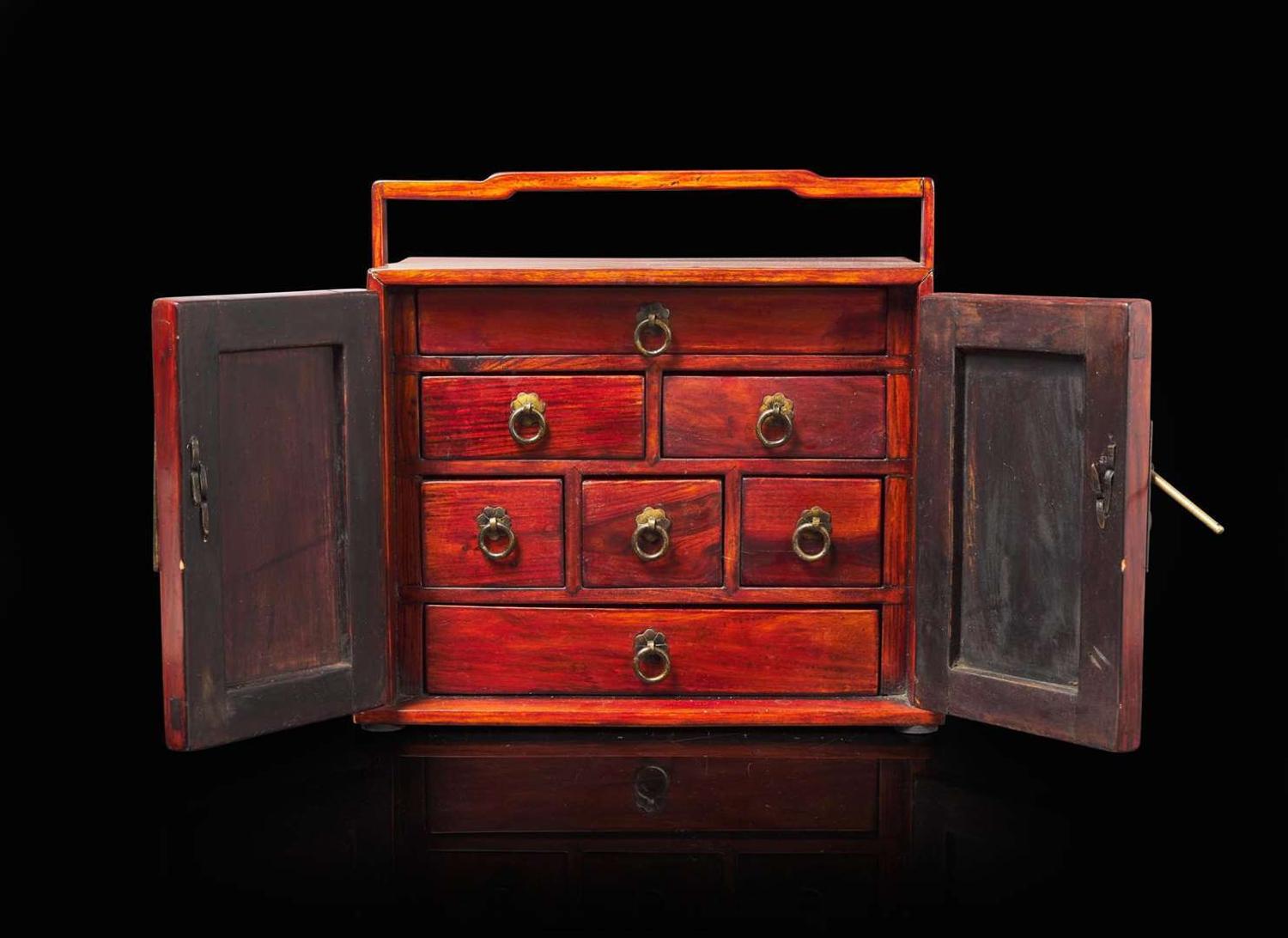A small huanghuali and mixed woods travelling table cabinet 黃花梨及其他木料小櫃一件