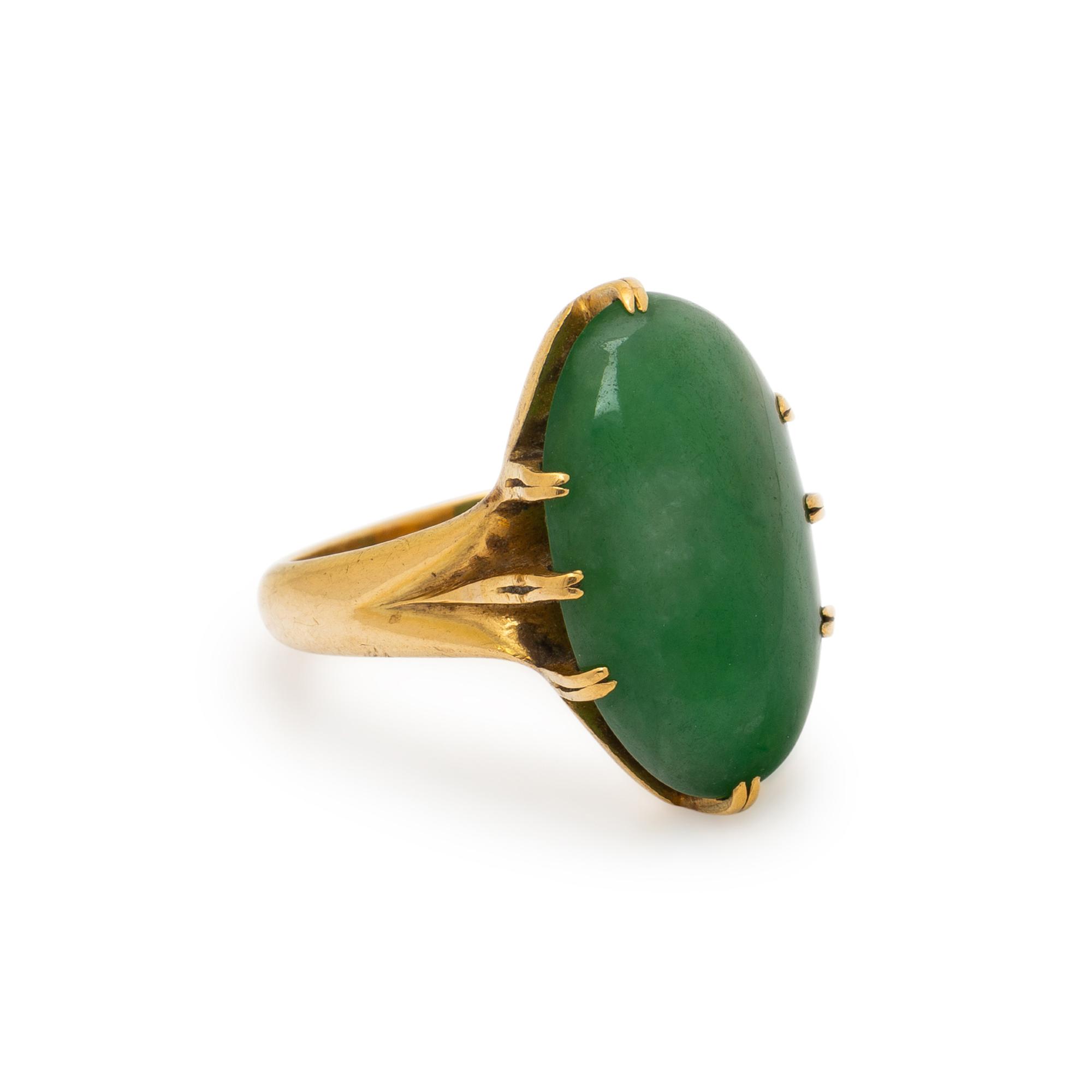 YELLOW GOLD AND JADE RING