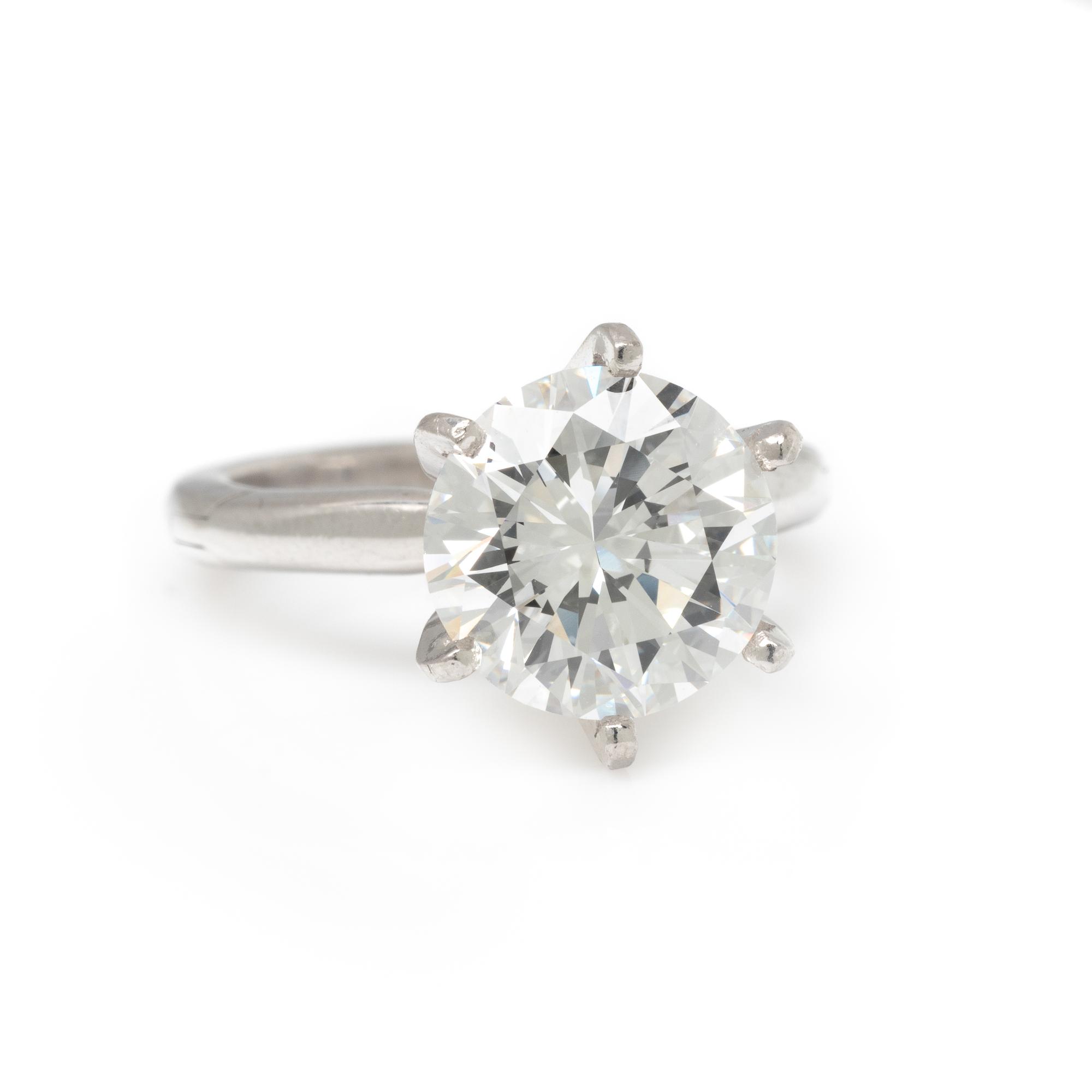 DIAMOND RING