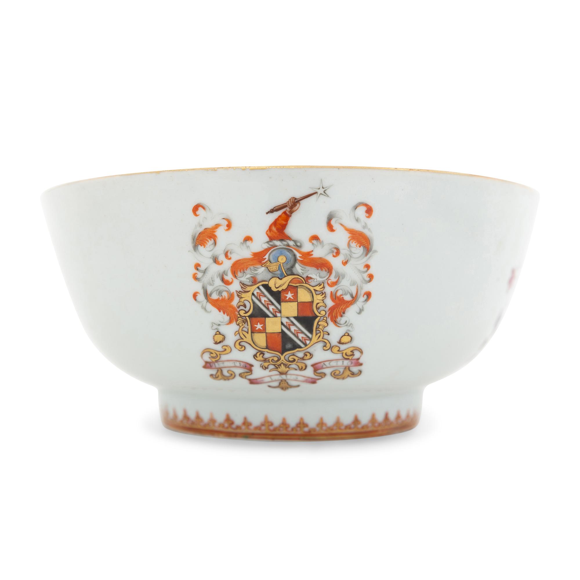 A Group of Six Chinese Export Porcelain Table Articles, 18th to early 19th Century 近代 外銷徽章瓷一組六件