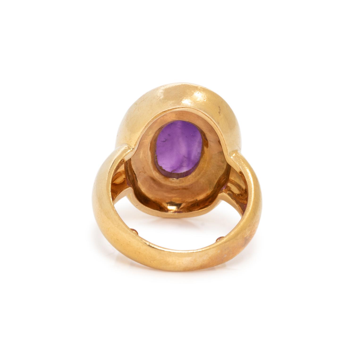 YELLOW GOLD AND AMETHYST RING
