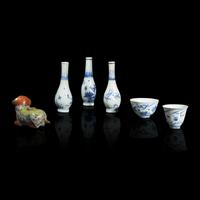 Five Small Chinese Blue and White Wares from the Hatcher Cargo, and a Famille Rose "Lion" Water Dropper. The Blue and White: First Half 17th Century 17世紀初青花海撈瓷五件及19世紀粉彩獅形水滴一件