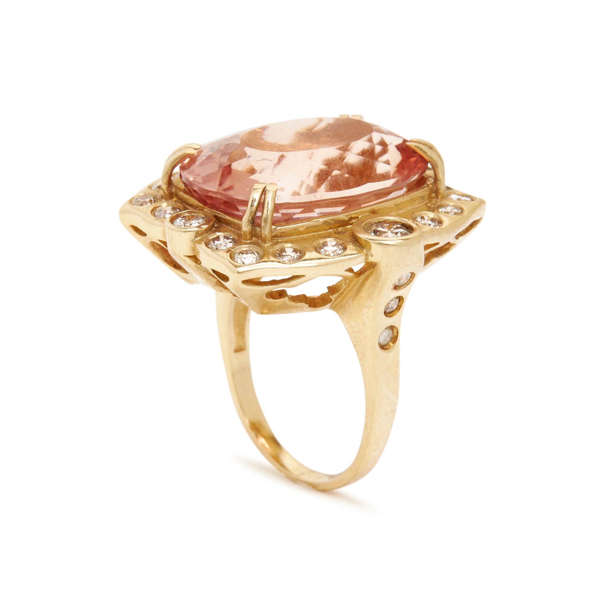 YELLOW GOLD, MORGANITE AND DIAMOND RING
