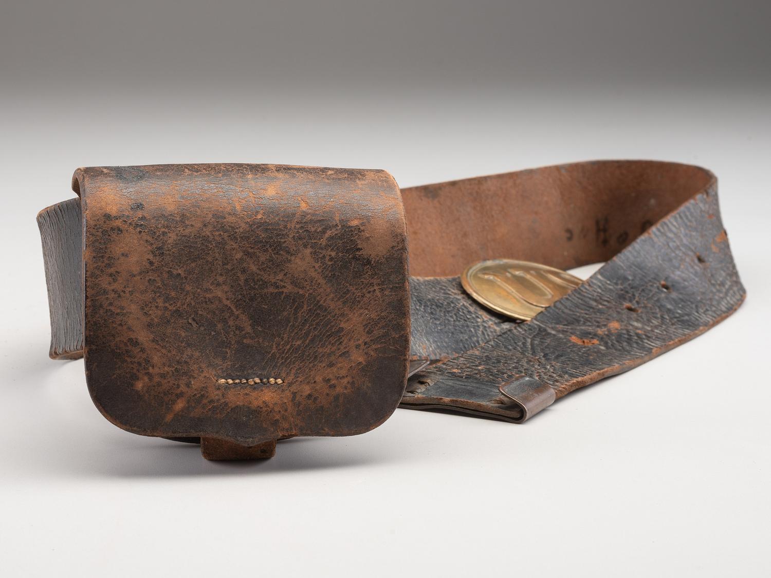 [CIVIL WAR]. Enlisted infantryman's belt equipped with Model 1839 "US" belt plate and cap pouch.