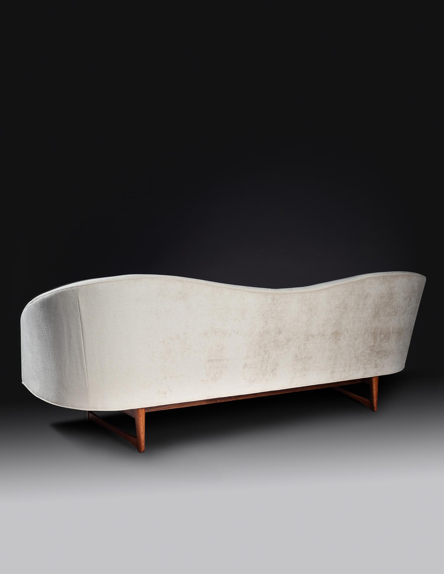 Camelback Sofa, Nemschoff, USA
