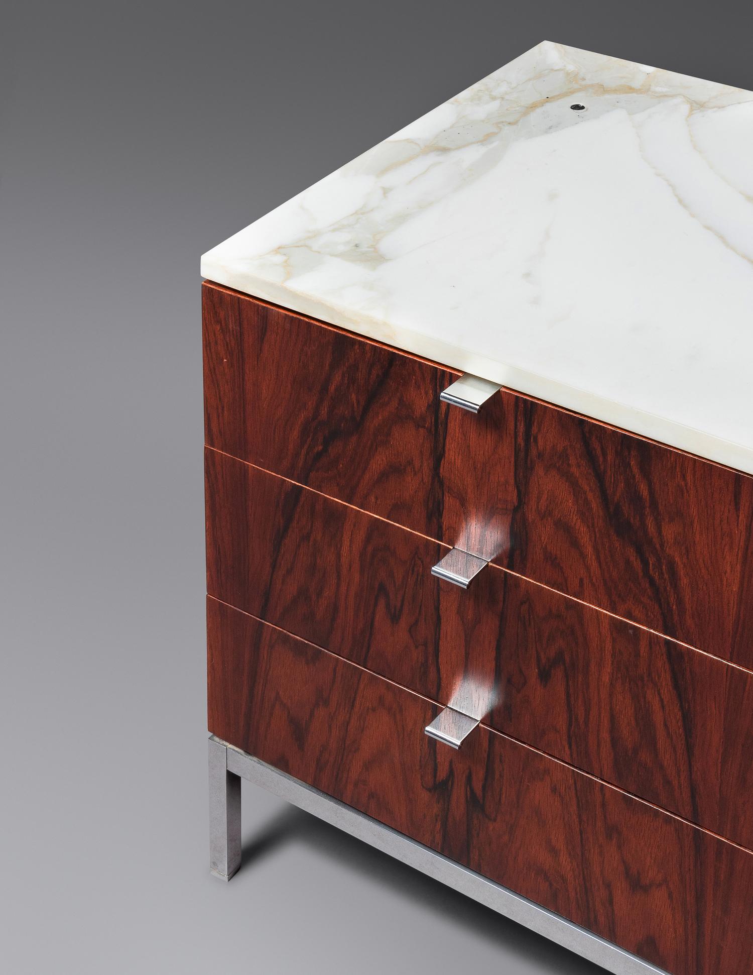 Cabinet Knoll Associates, USA