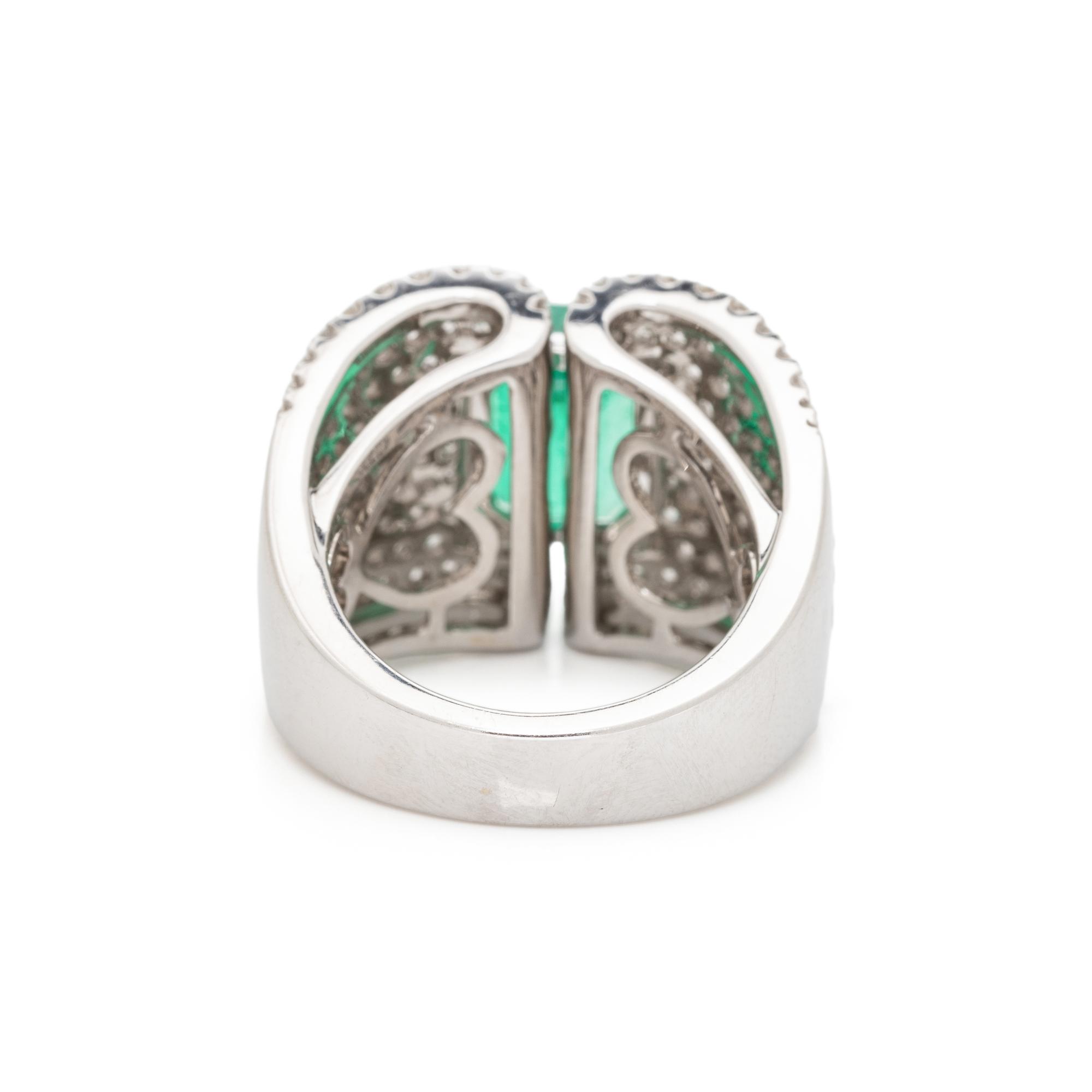 COLOMBIAN EMERALD AND DIAMOND RING