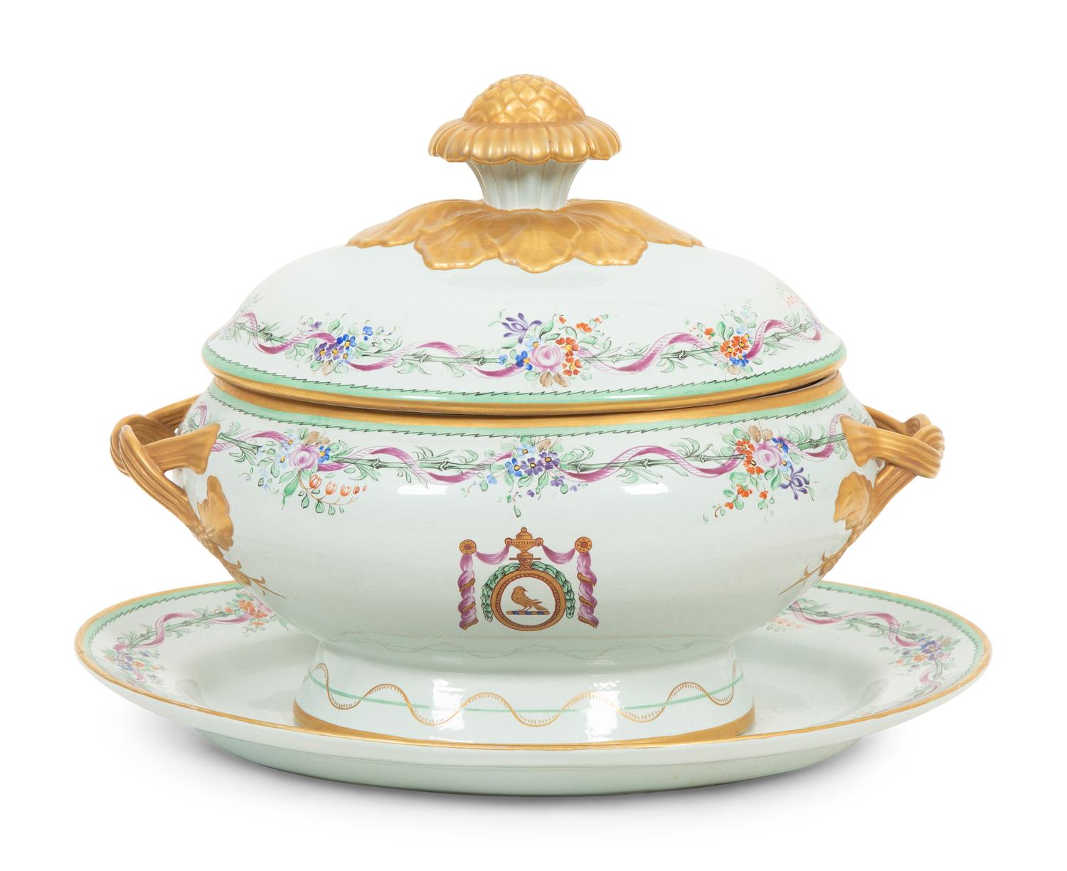 A Mottahedeh Lowestoft Rose Porcelain Covered Tureen and Underplate
