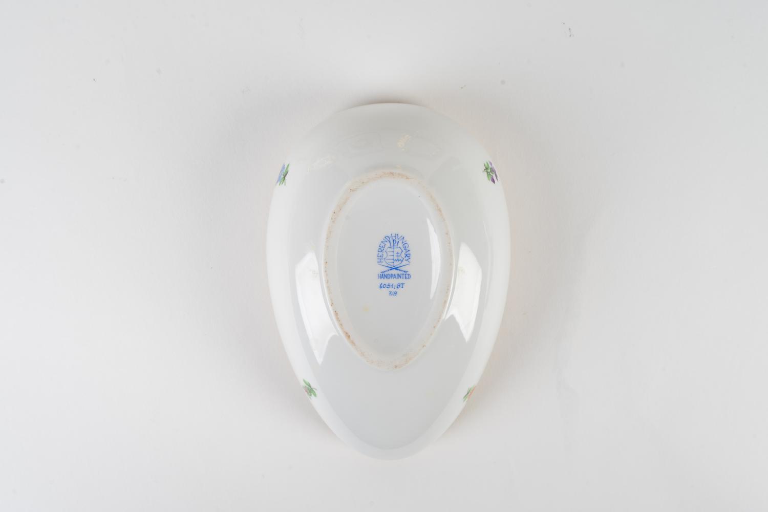 Five Miscellaneous Porcelain Articles — 19TH/20TH CENTURY