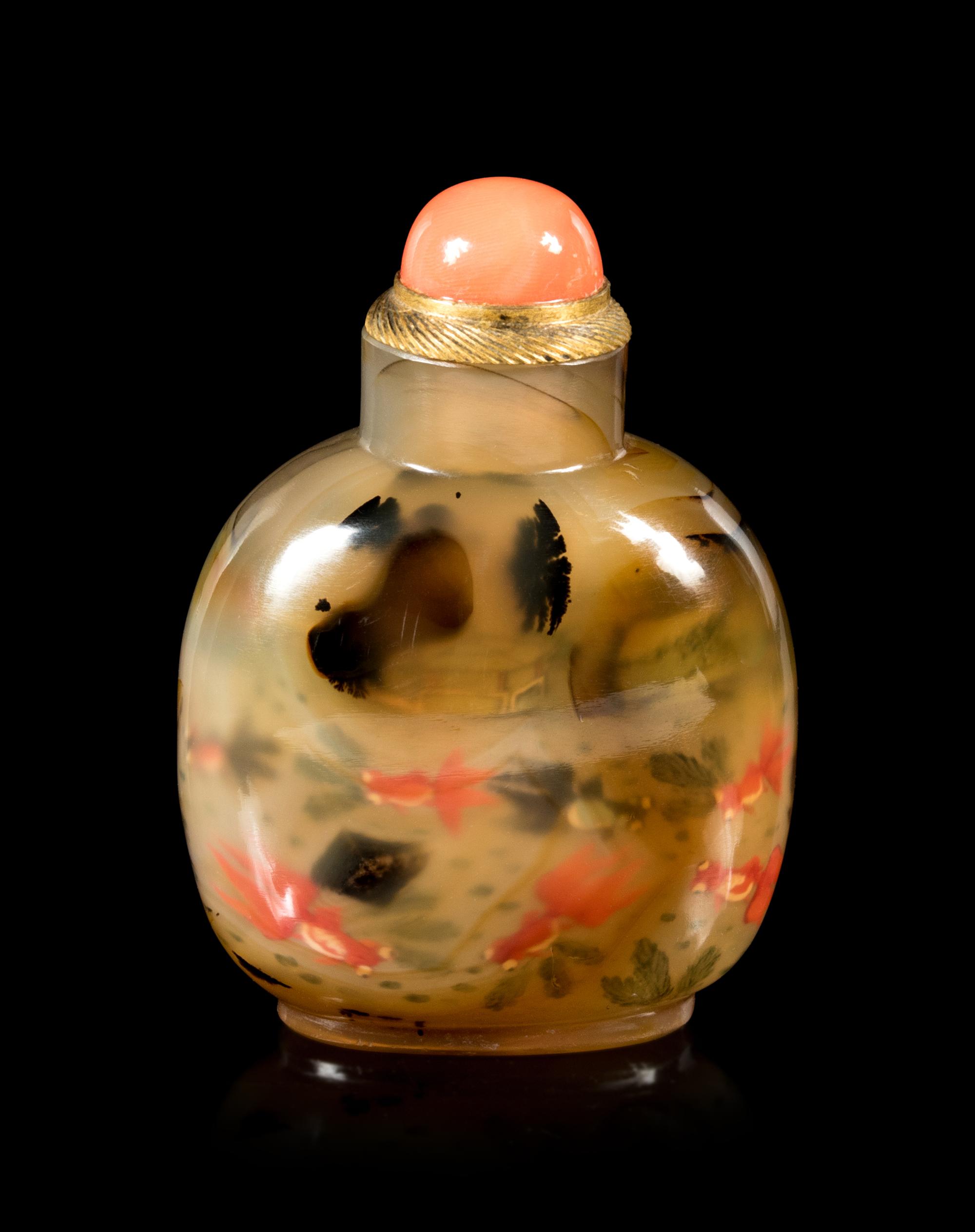 An Inside Painted Agate Snuff Bottle
