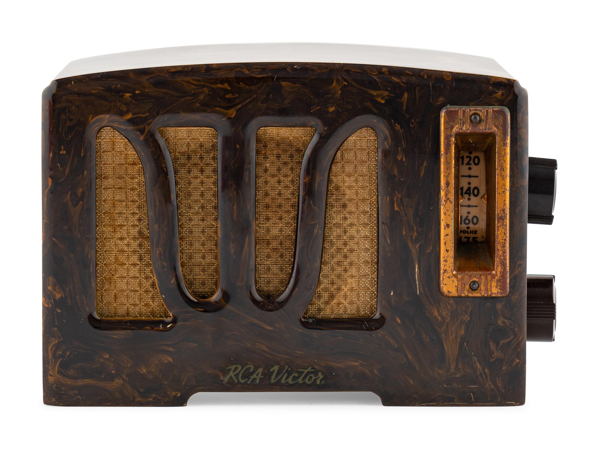 An RCA RC350 Radio