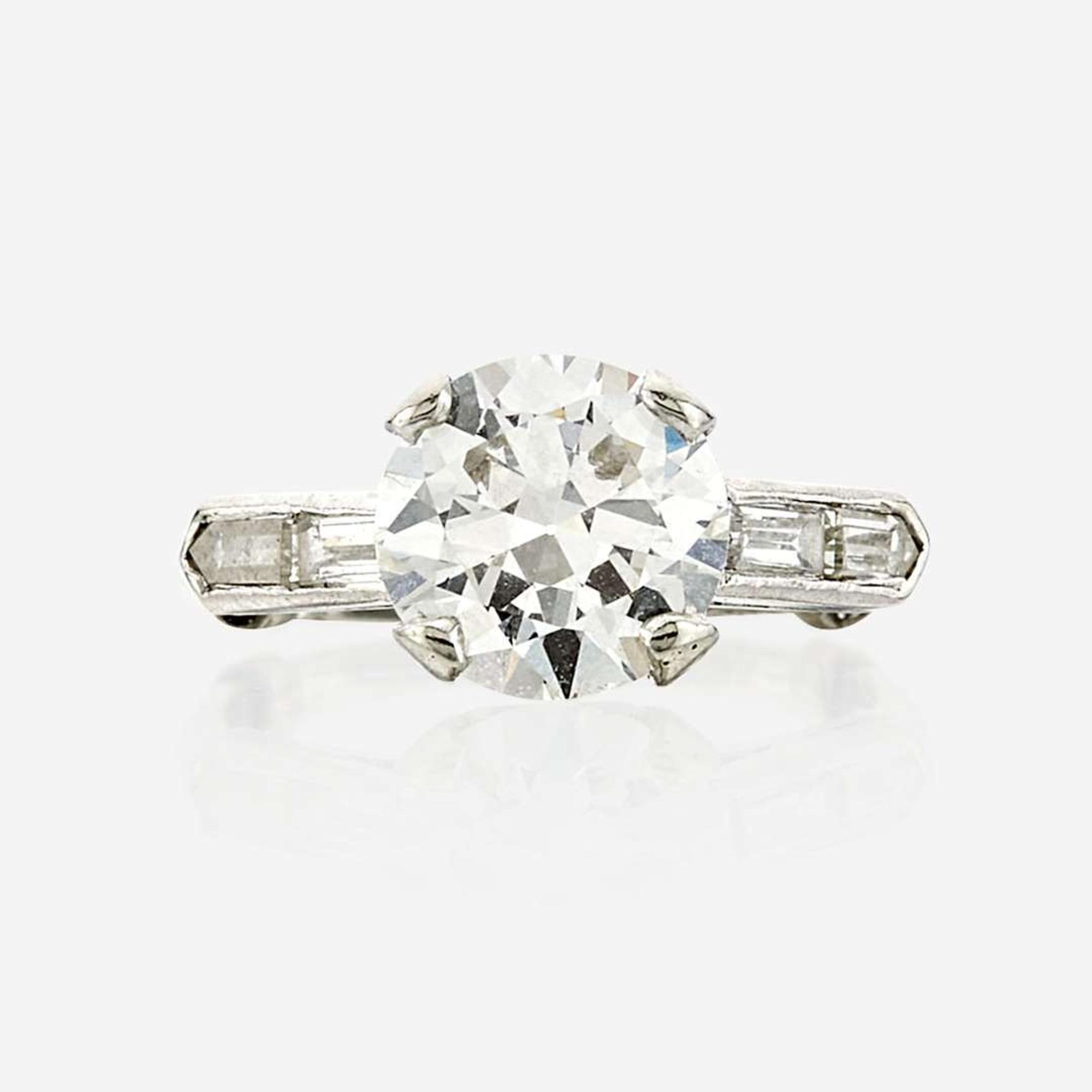 A diamond solitaire