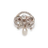 DIAMOND AND BAROQUE CULTURED PEARL PENDANT/BROOCH