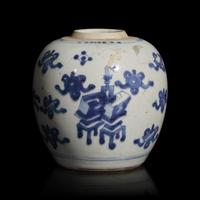 A Chinese Blue and White Porcelain Ginger Jar, 19th Century — 清晚期 青花博古圖罐