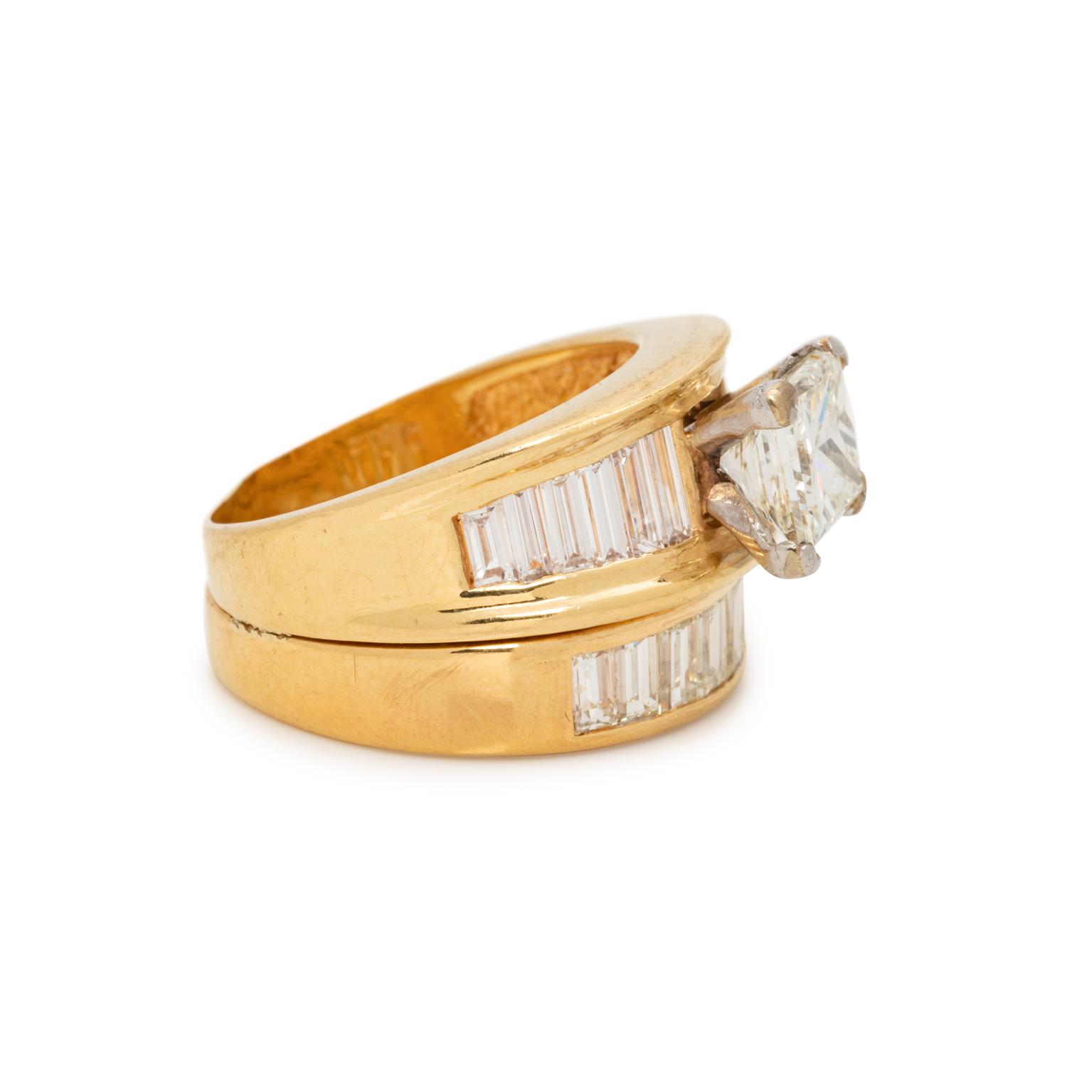 DIAMOND RING