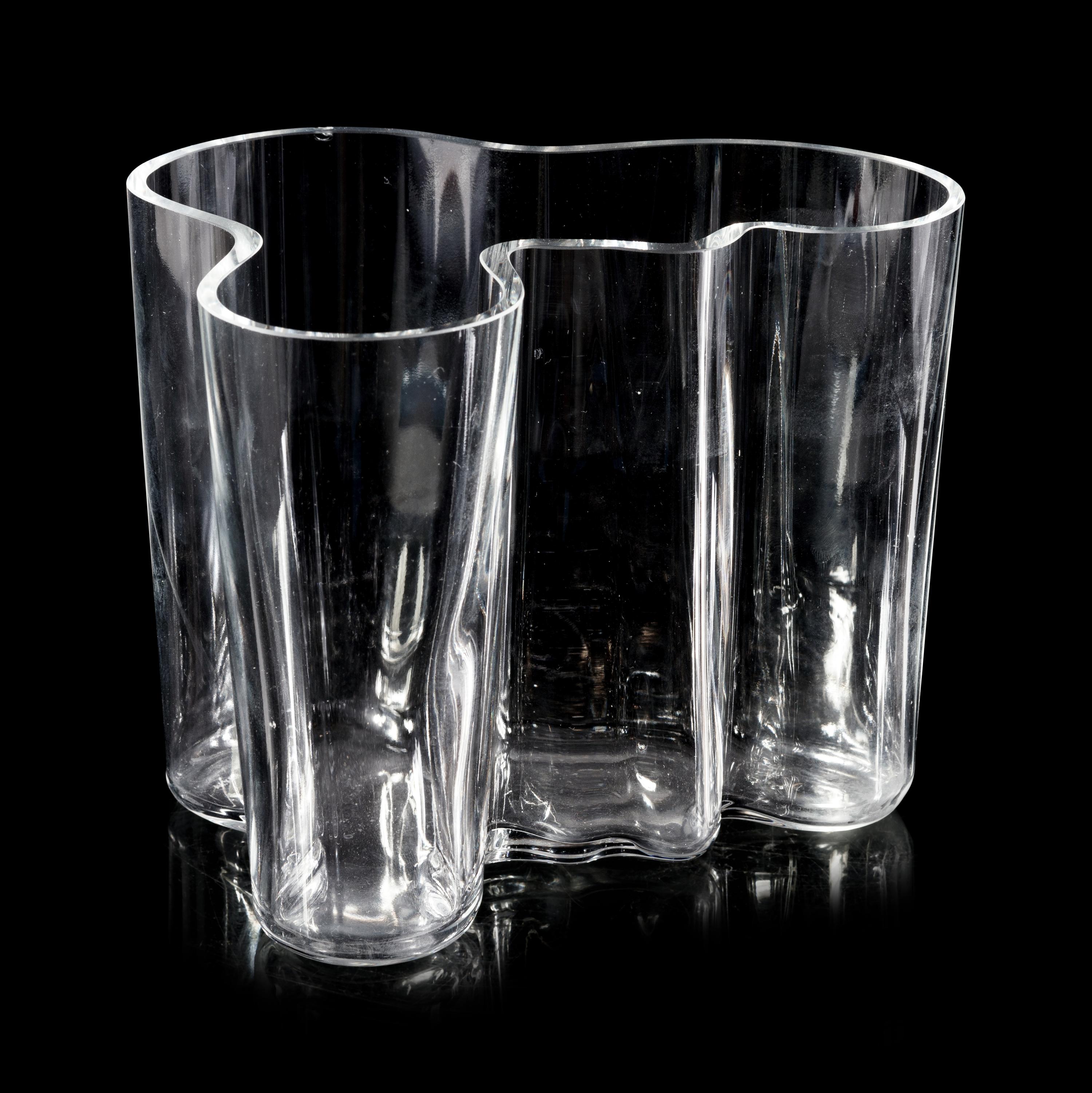 Savoy Vase, littala, Finland