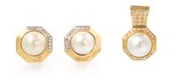 A 14 Karat Yellow Gold, Mabe Pearl and Diamond Demi-Parure, 24.60 dwts.