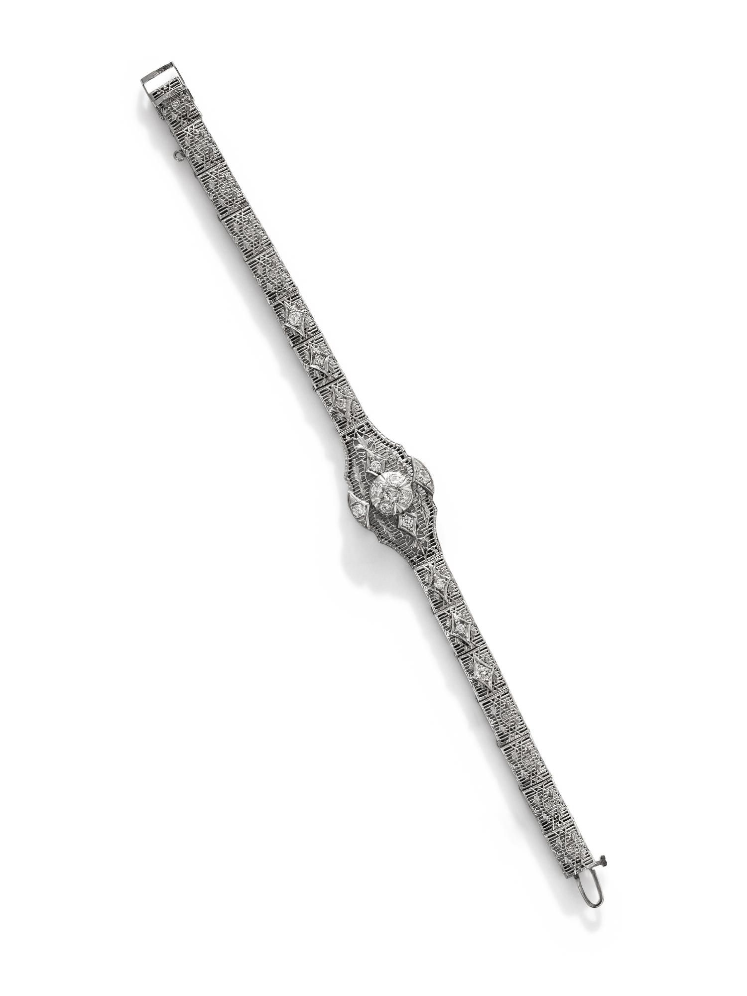 WHITE GOLD AND DIAMOND BRACELET