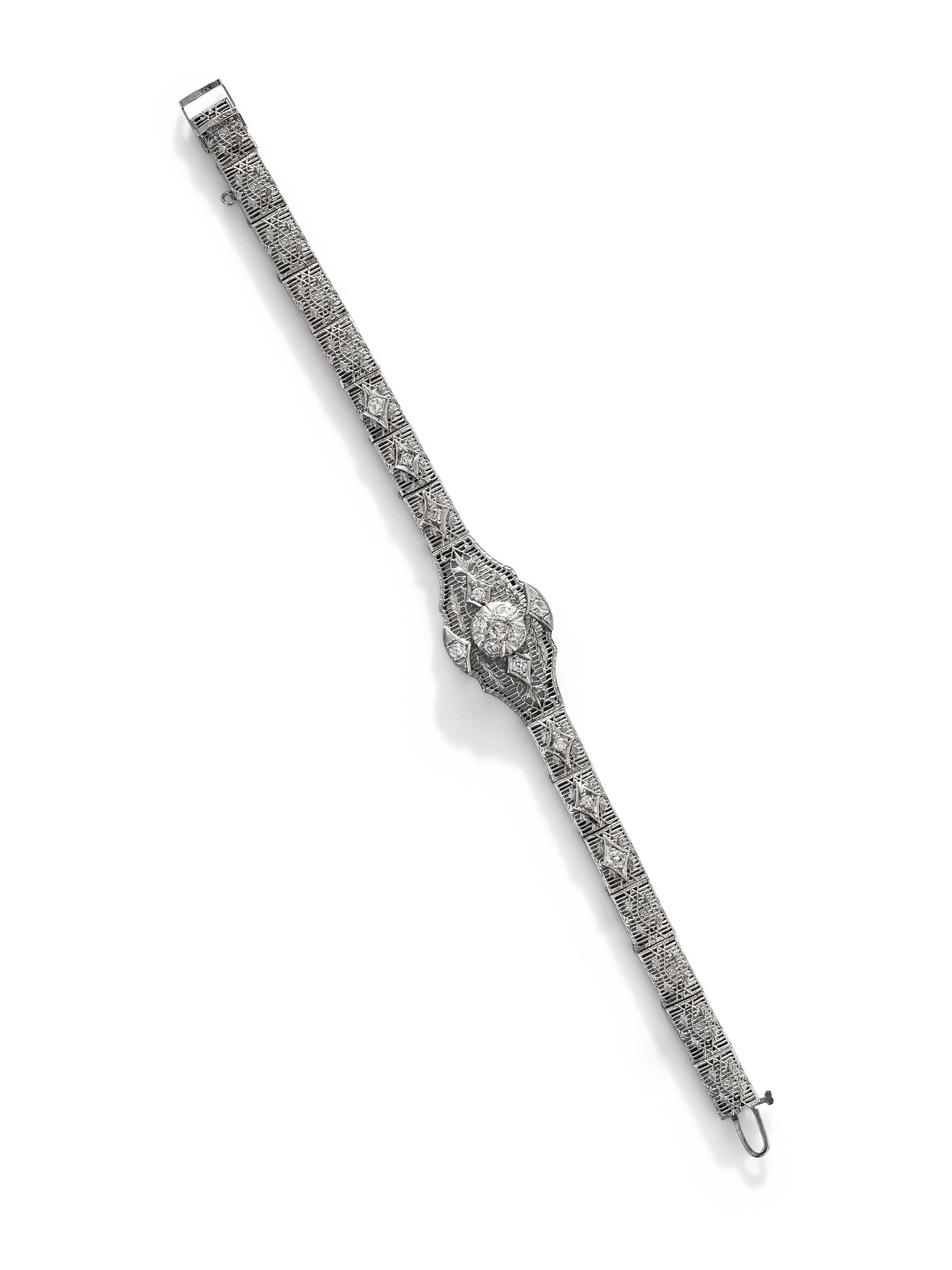 WHITE GOLD AND DIAMOND BRACELET