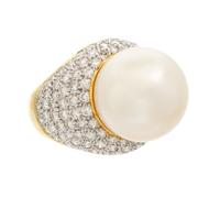 An 18 Karat Yellow Gold, Cultured South Sea Pearl and Diamond Ring, 13.10 dwts.