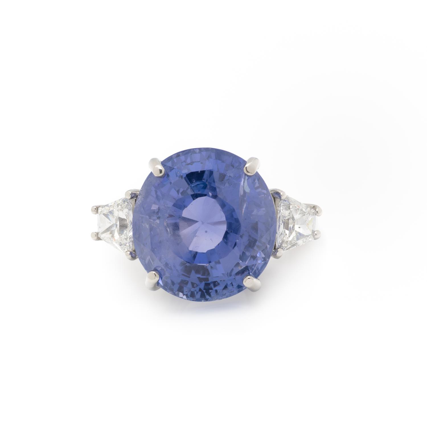CEYLON COLOR-CHANGE SAPPHIRE AND DIAMOND RING