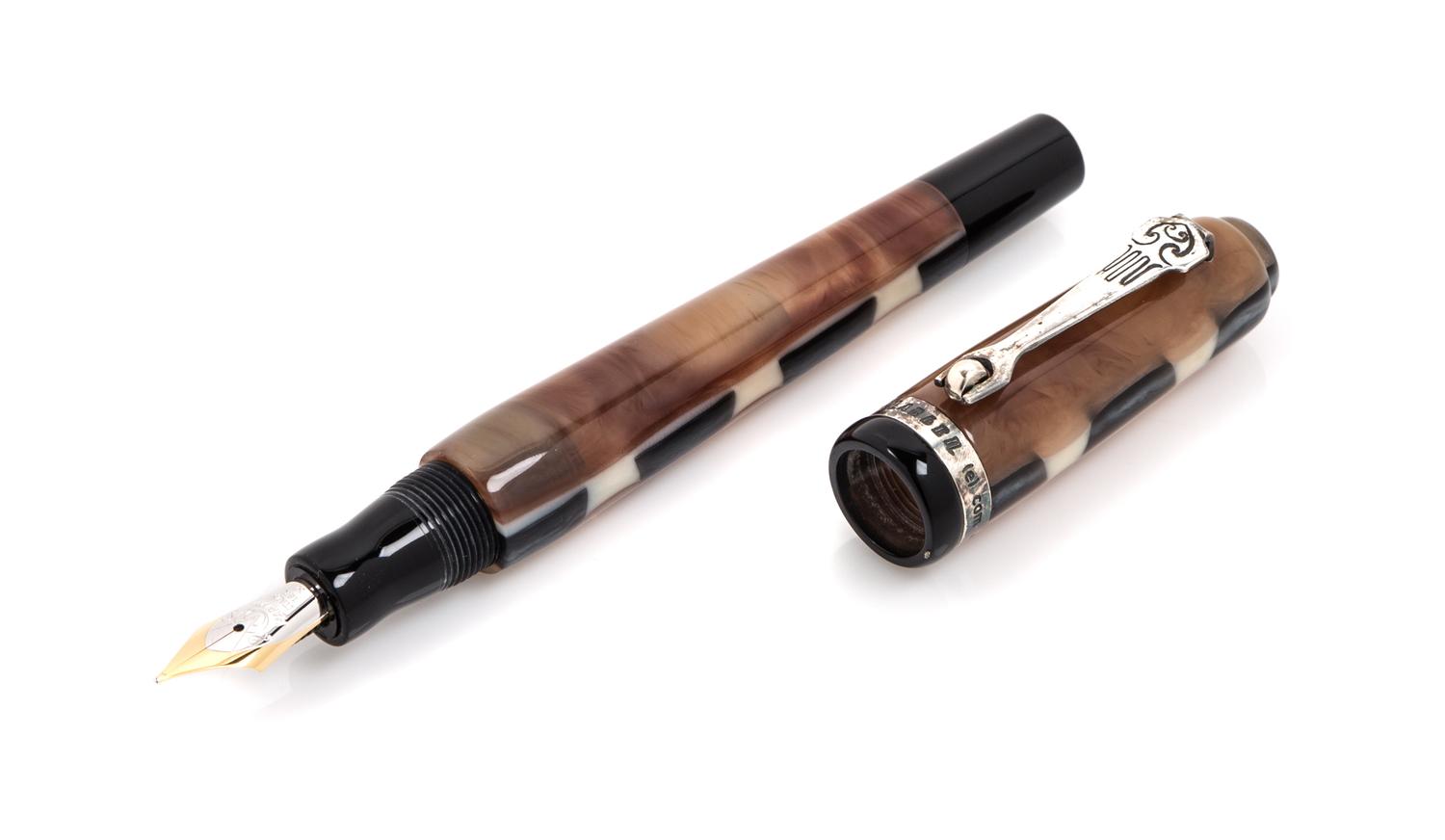 A Marlen (e) com Special Edition Fountain Pen