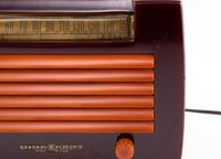 A General Electric L570 Radio