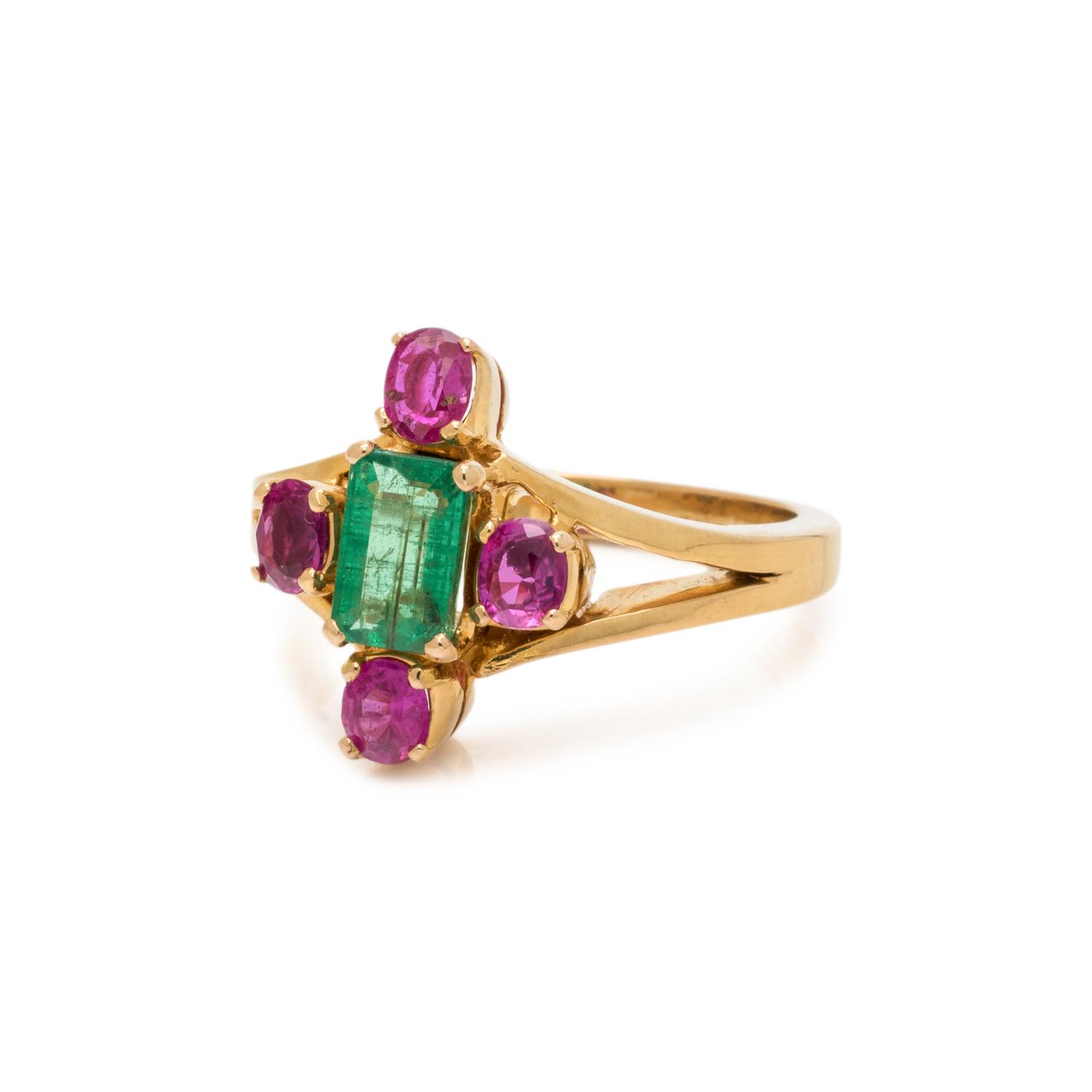 EMERALD AND PINK SAPPHIRE RING