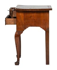A Georgian Walnut Inlaid Dressing Table