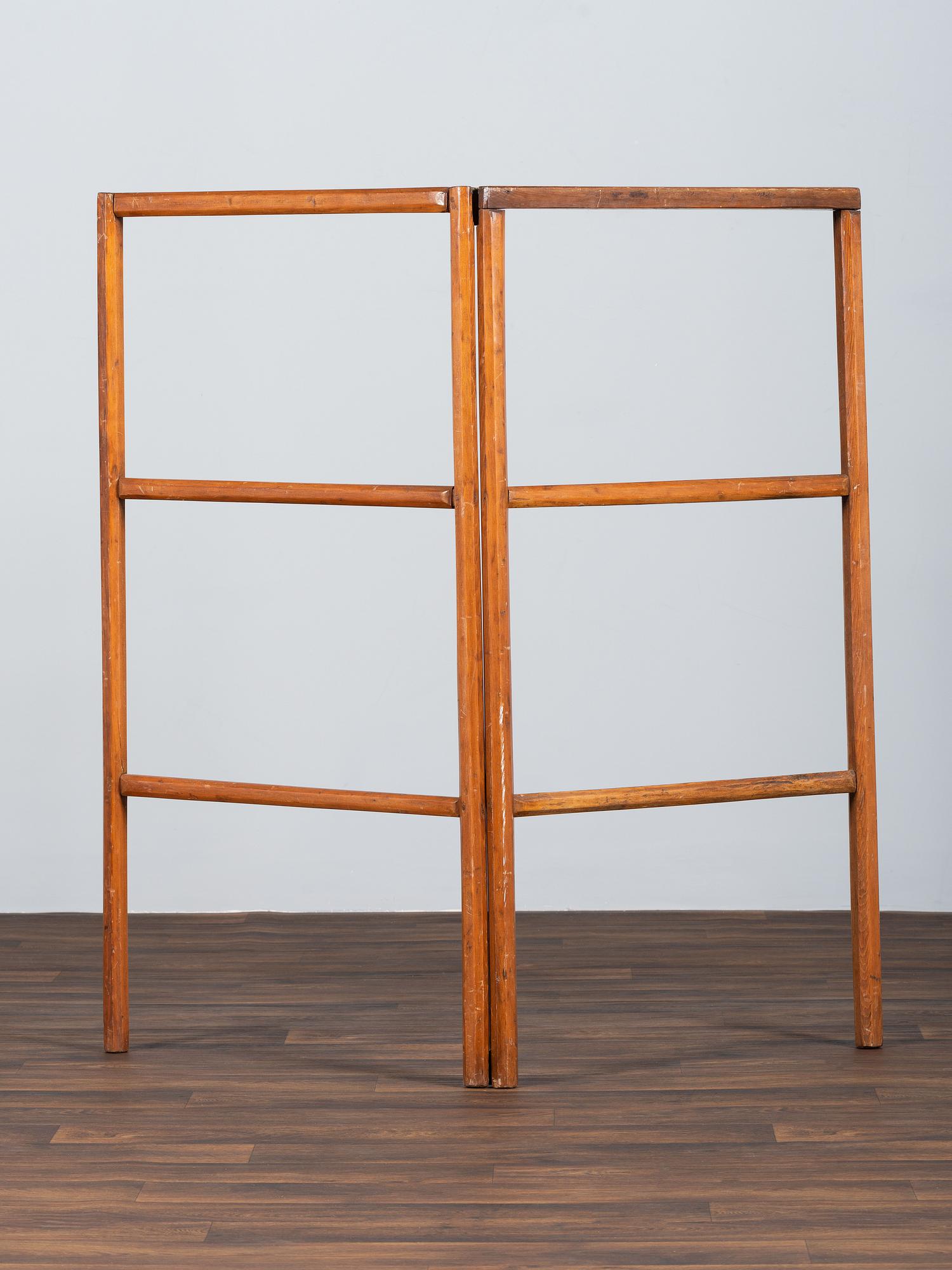 A Country Carved Pine Quilt Rack