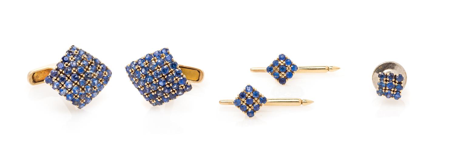 A 14 Karat Yellow Gold and Sapphire Dress Set, 10.50 dwts.