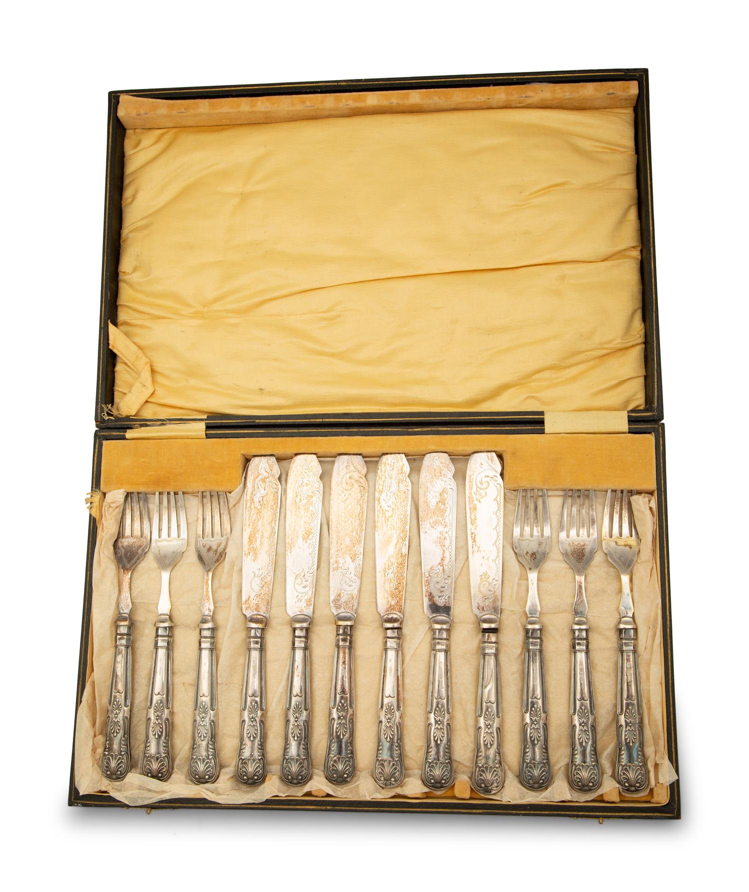 A Cased English Silver Fish Service — William Yates Ltd., Sheffield, 20th Century
