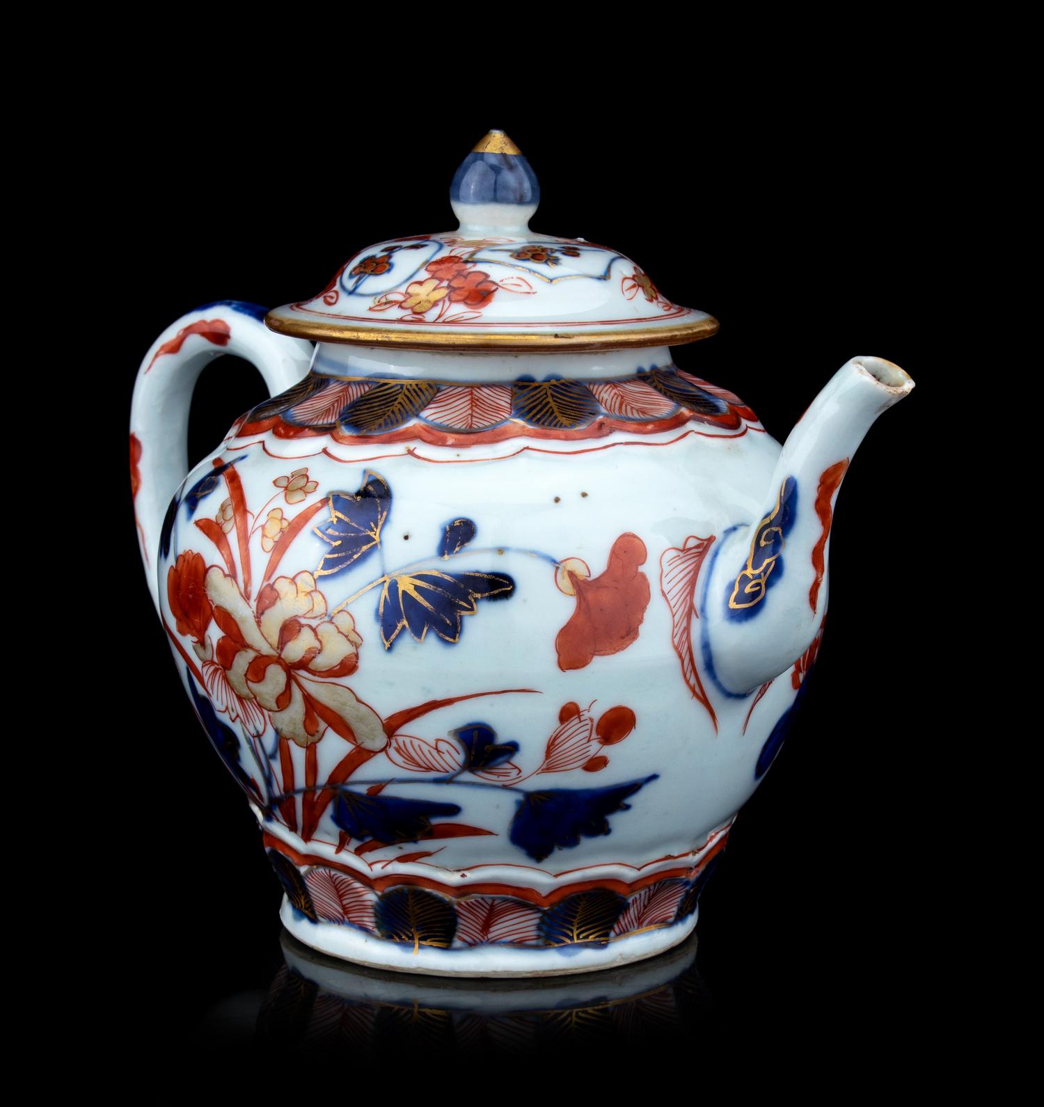 A Chinese Export Imari-Style Porcelain Teapot