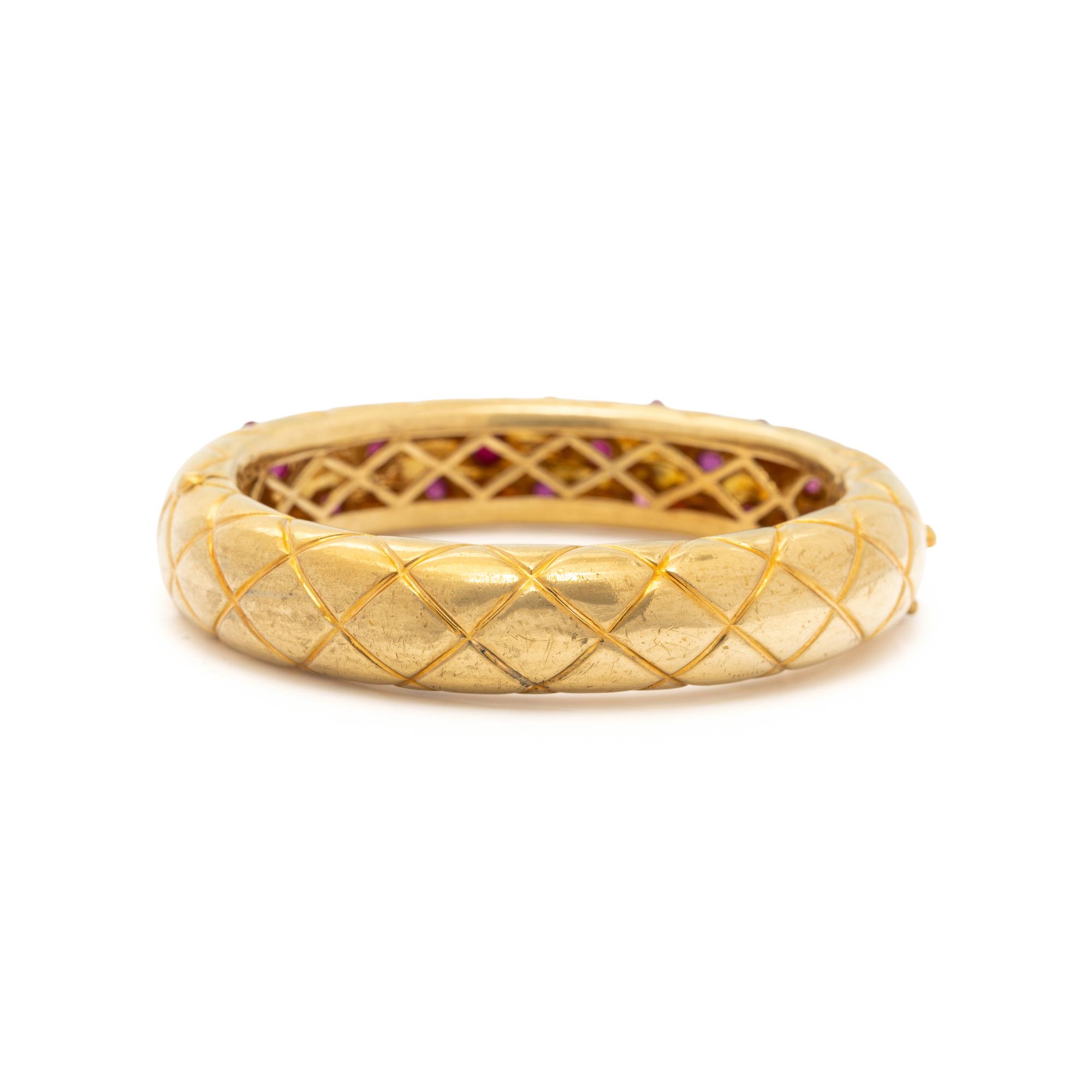 YELLOW GOLD AND RUBY QUILTED BANGLE BRACELET