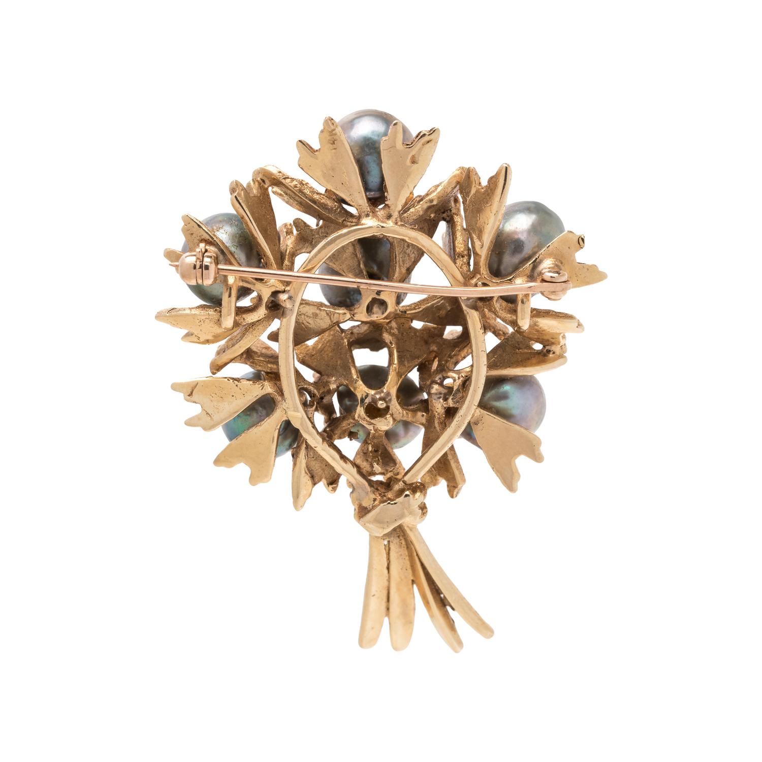 YELLOW GOLD AND CULTURED PEARL BROOCH