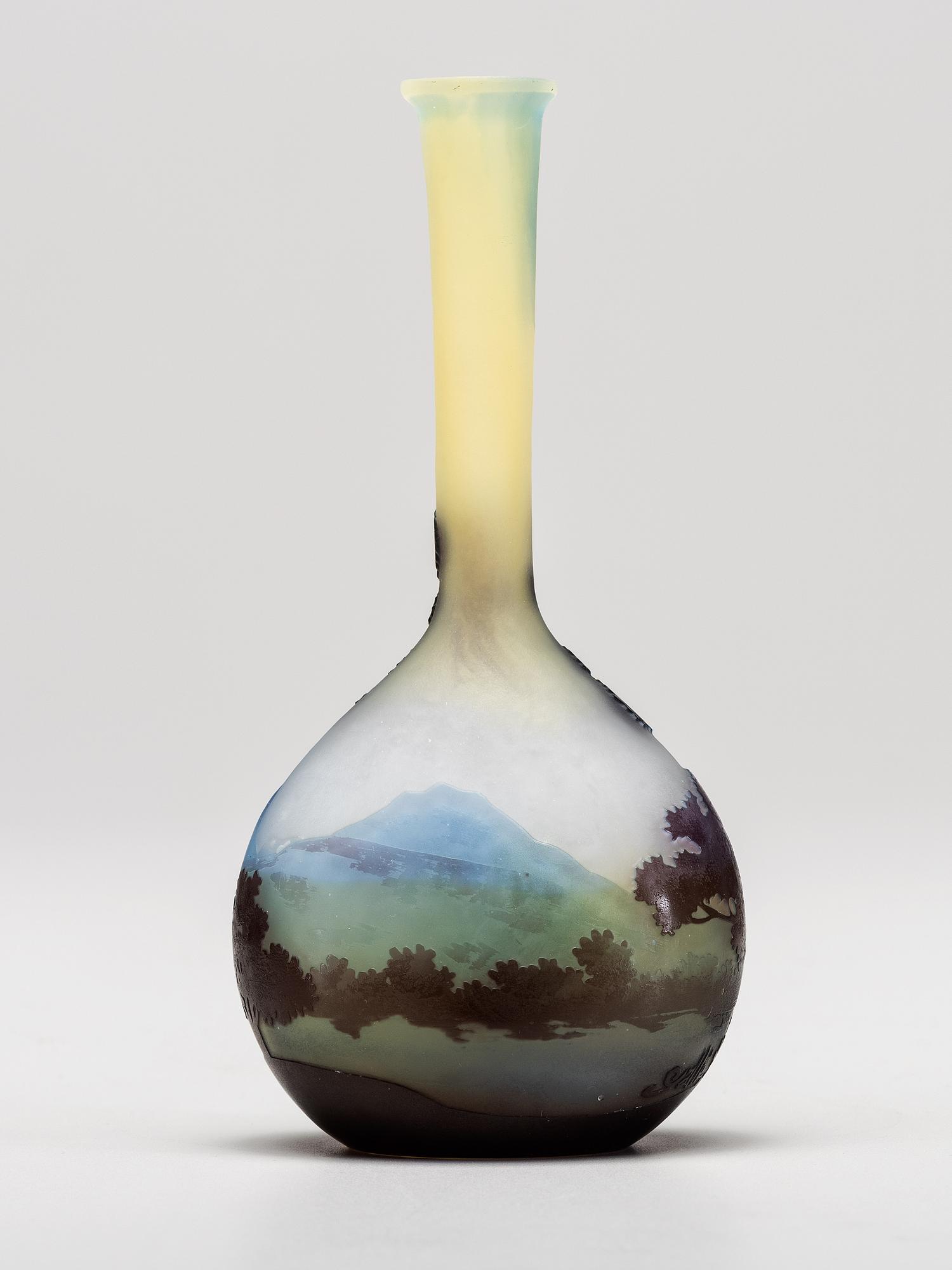 Scenic Banjo Vase
